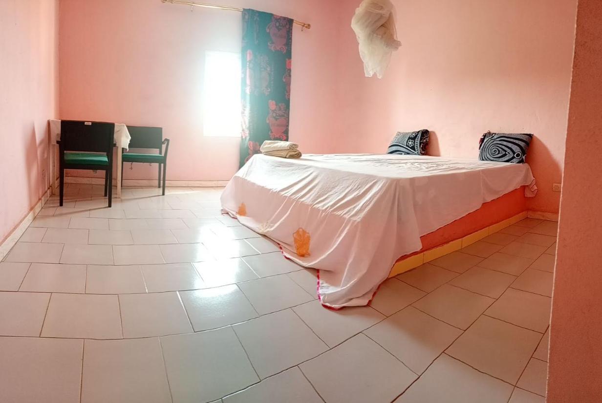 Hotel Chez Paolo Toubab Dialaw Zewnętrze zdjęcie